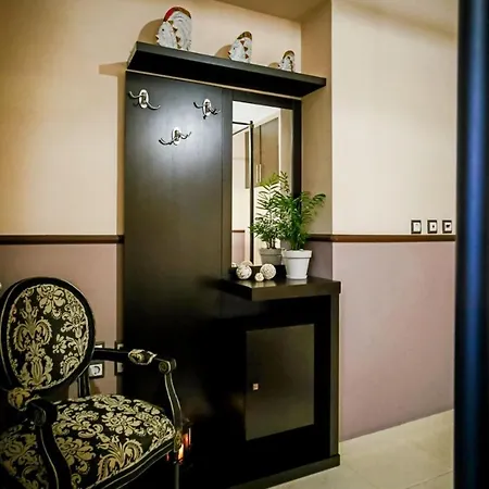 Villa Maggie Alonia *