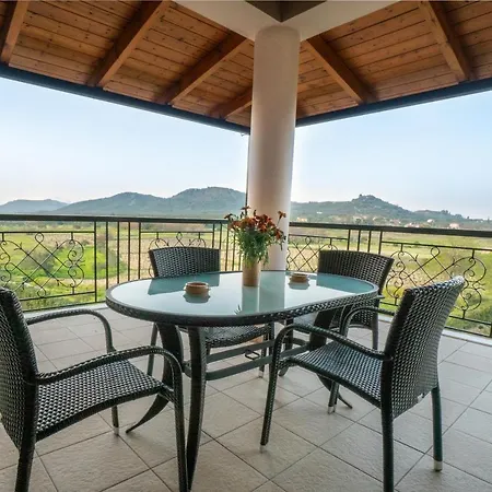 Maggie Alonia Villa Ano Yerakarion