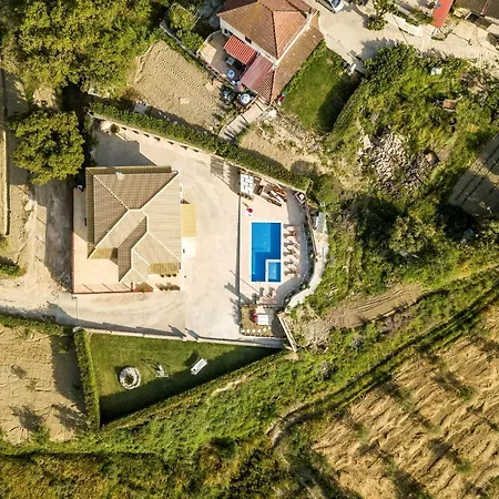 Villa Maggie Alonia Ano Yerakarion